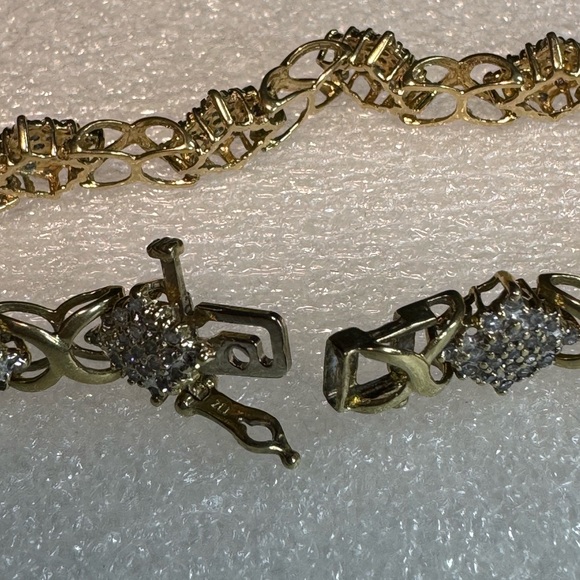 14KT Yellow Gold Diamond in Diamond Shape Panel Link Tennis Bracelet - Picture 6 of 15